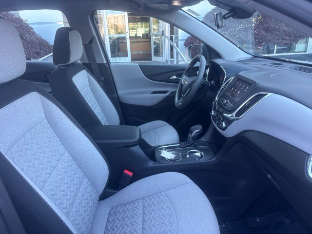 Used 2024 Chevrolet Equinox LS w/ Driver Confidence II Package AWD/4WD image 29