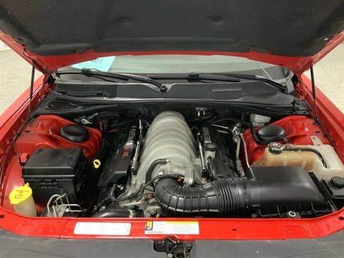 Used 2009 Dodge Challenger SRT8 w/ SRT Option Group II RWD image 10