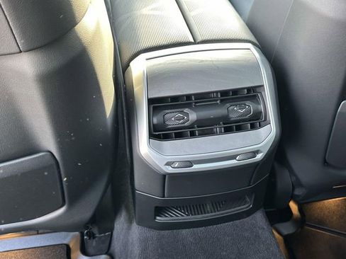 Used 2026 BMW 740i xDrive image 19