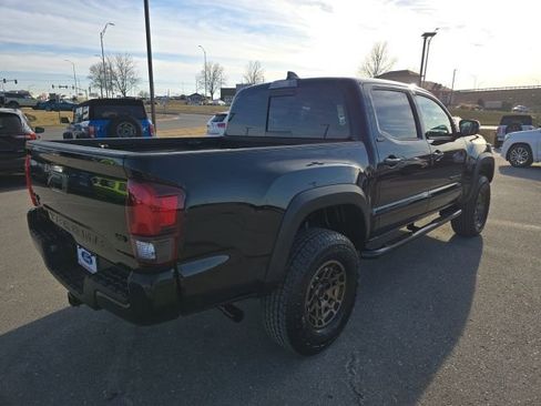 Used 2023 Toyota Tacoma SR5 w/ Trail Edition image 5