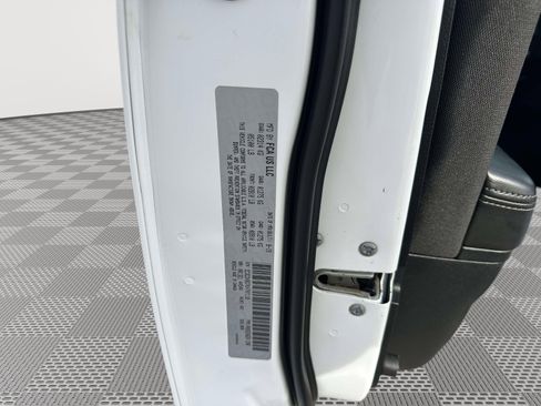 Used 2019 Dodge Charger SXT image 37