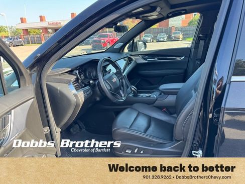 Used 2024 Cadillac XT6 Premium Luxury w/ Technology Package AWD/4WD image 16