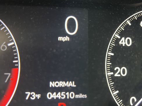 Used 2024 Honda HR-V LX image 4