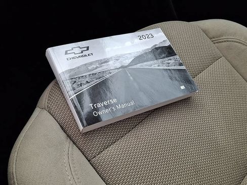 Certified 2023 Chevrolet Traverse LS FWD image 27