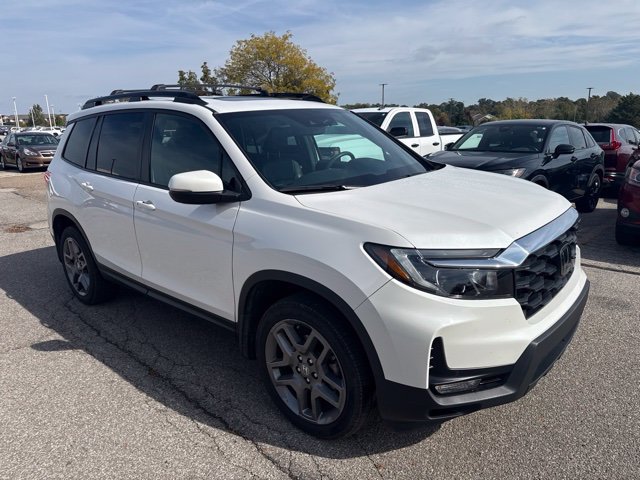 Certified 2023 Honda Passport EX-L image 2