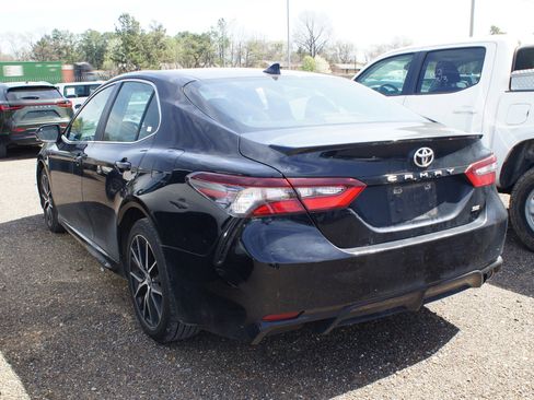 Used 2024 Toyota Camry SE image 6