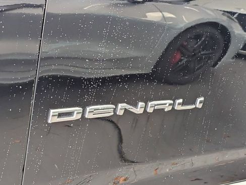 Used 2023 GMC Yukon Denali AWD/4WD image 5