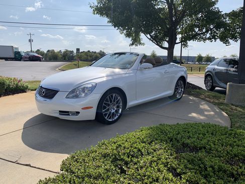 Used 2007 Lexus SC 430 Convertible RWD image 5