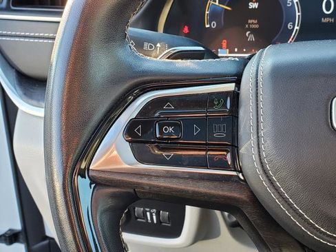 Used 2022 Jeep Grand Cherokee Overland w/ Adv Protech Group III image 13