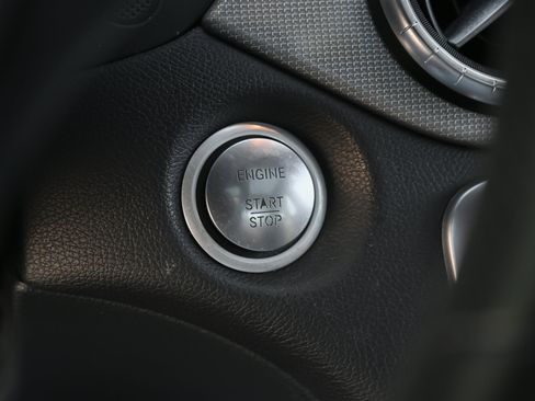 Used 2019 Mercedes-Benz CLA 250 image 28