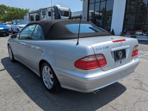 Used 2002 Mercedes-Benz CLK 320 2dr Cabriolet 3.2L image 10