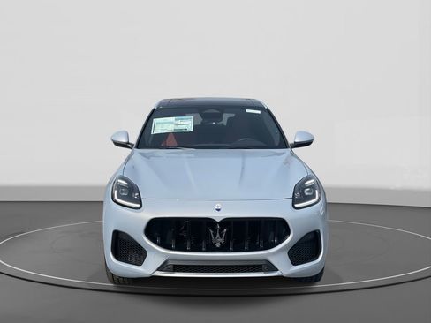 New 2026 Maserati Grecale Modena image 2