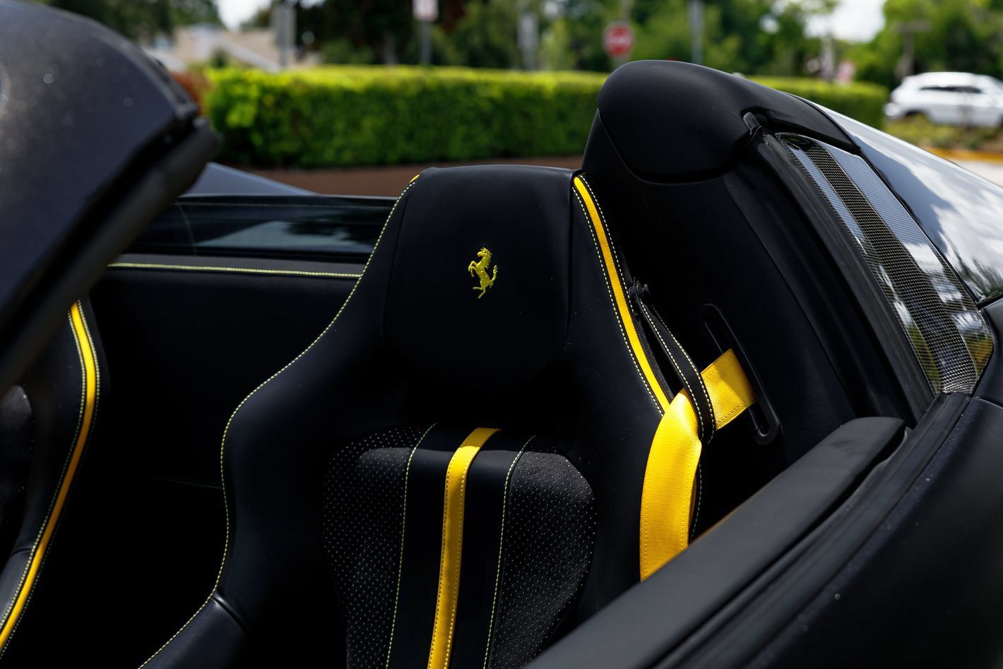 Used 2022 Ferrari F8 Tributo RWD image 23