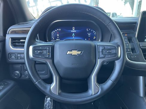Used 2023 Chevrolet Suburban Premier image 27