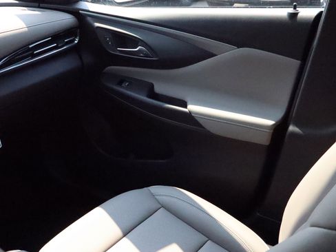 New 2025 Buick Envista Avenir image 11