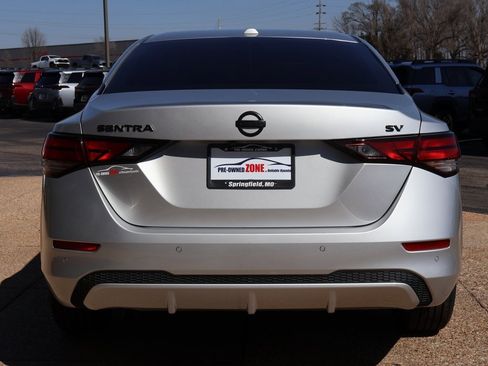 Used 2022 Nissan Sentra SV image 5