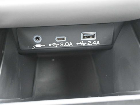 Used 2025 Subaru Legacy Premium AWD/4WD image 7