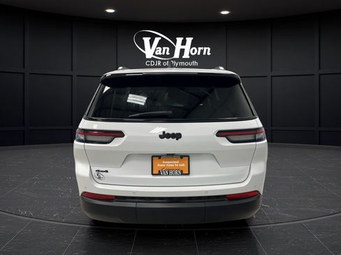 Used 2024 Jeep Grand Cherokee L Altitude AWD/4WD image 6
