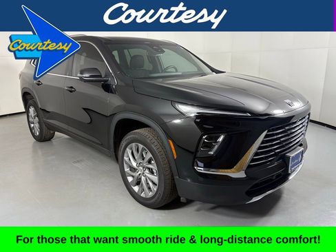 Used 2025 Buick Enclave Preferred image 1