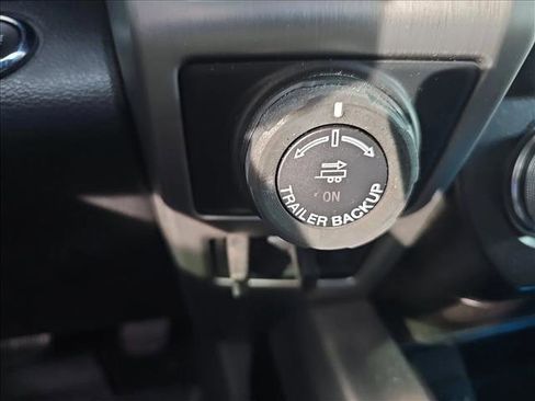 Used 2020 Ford F150 Platinum w/ Equipment Group 701A Luxury image 17