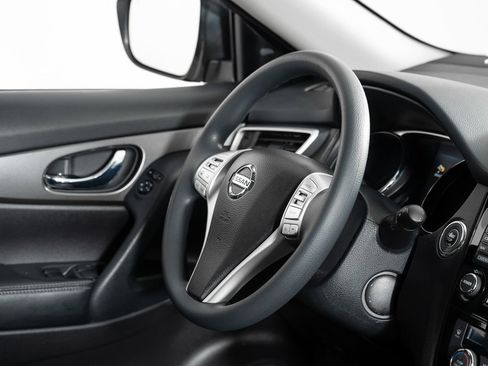 Used 2015 Nissan Rogue SV w/ SV Premium Package image 26