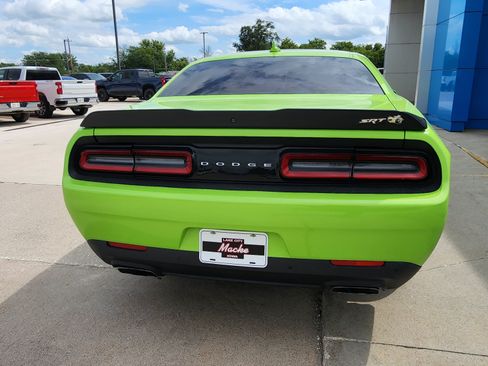 Used 2015 Dodge Challenger R/T Scat Pack w/ Leather Interior Group RWD image 5