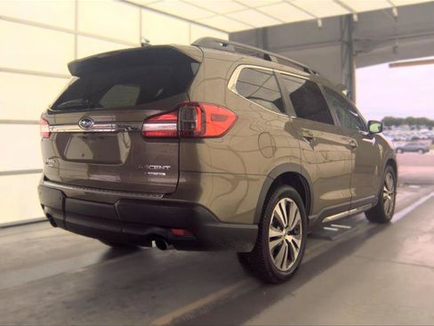 Used 2022 Subaru Ascent Limited w/ Technology Package AWD/4WD image 9