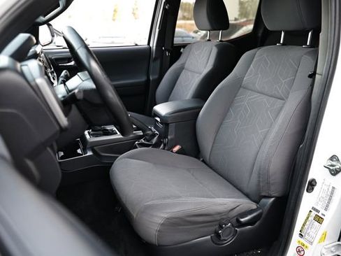 Used 2019 Toyota Tacoma TRD Sport image 23