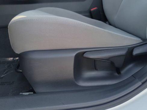 Certified 2024 Toyota Prius LE FWD image 16