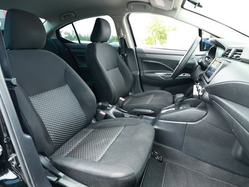 Used 2022 Nissan Versa S FWD image 23