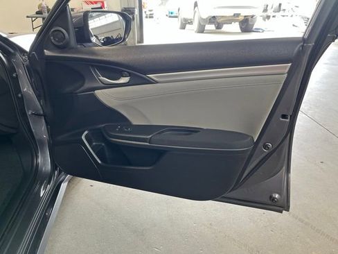 Used 2018 Honda Civic EX image 12