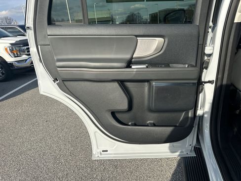 Certified 2025 Ford Expedition Active image 24