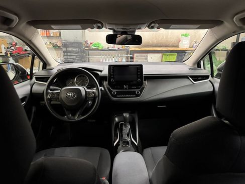 Used 2021 Toyota Corolla LE FWD image 26