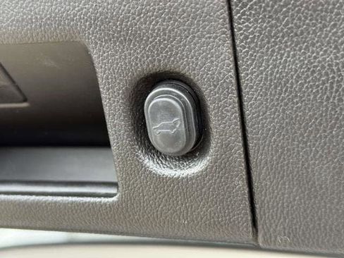 Used 2015 GMC Yukon SLT w/ Open Road Package image 10