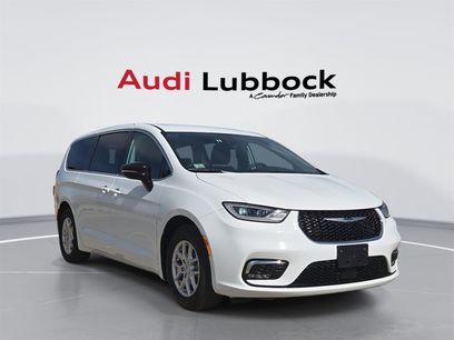 Used 2024 Chrysler Pacifica Touring-L