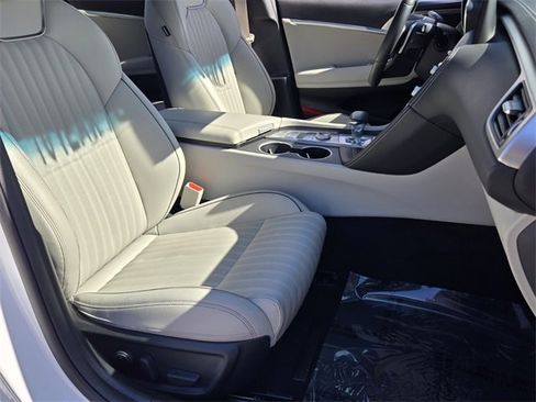 Certified 2023 Genesis G70 3.3T image 17