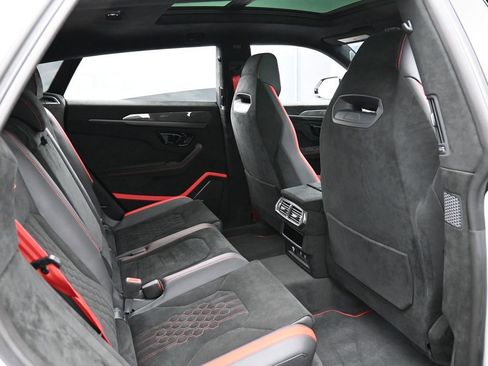 Used 2024 Lamborghini Urus Performante image 30