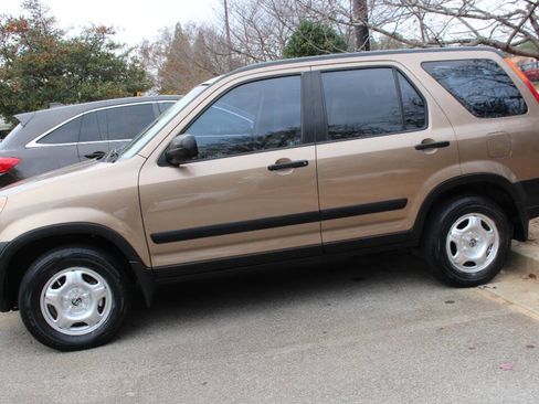 Used 2003 Honda CR-V LX image 5