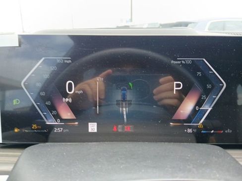 Certified 2025 BMW X5 sDrive40i w/ Climate Comfort Package RWD image 23