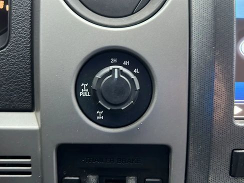 Used 2011 Ford F150 Raptor w/ Raptor Luxury Pkg image 27