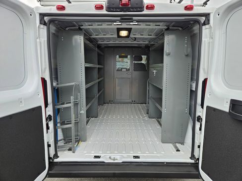 Used 2025 RAM ProMaster 2500 w/ Convenience Group FWD image 12