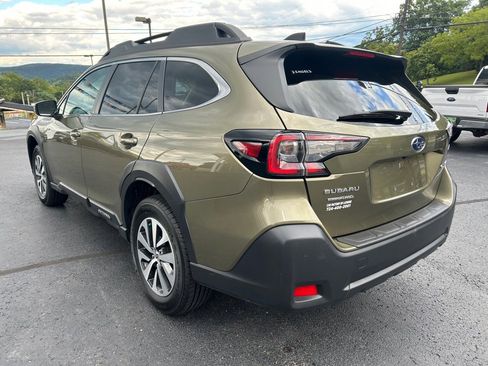 Used 2024 Subaru Outback Premium image 7