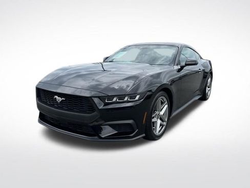 Used 2024 Ford Mustang Coupe RWD image 3