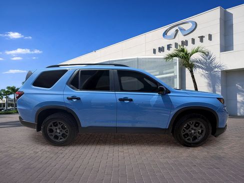 Used 2024 Honda Pilot TrailSport image 8