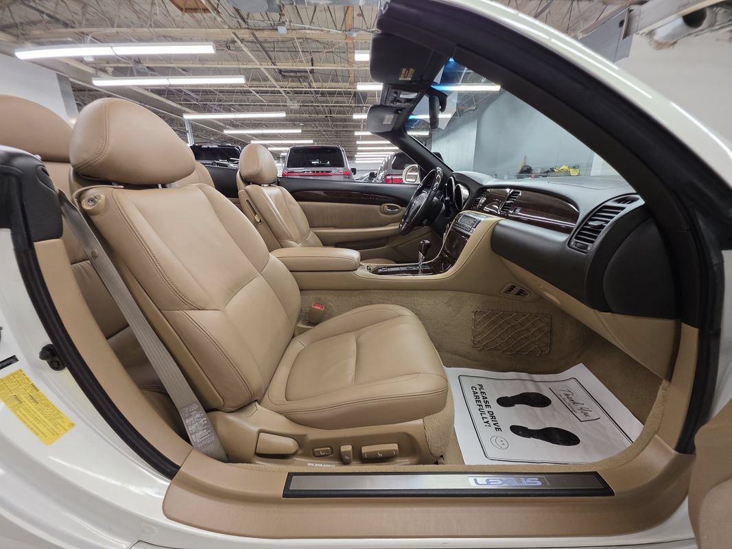 Used 2006 Lexus SC 430 Convertible RWD image 37