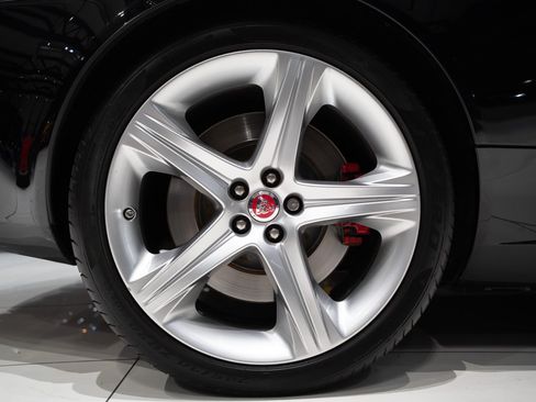 Used 2015 Jaguar XKR R RWD image 52
