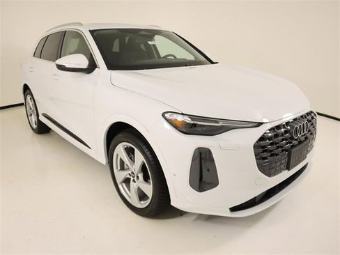 New 2025 Audi Q5 Prestige image 7