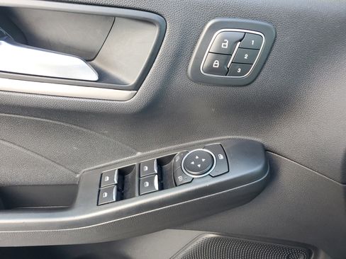 Used 2022 Ford Escape SEL w/ Technology Package image 27