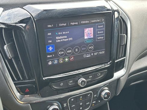 Used 2023 Chevrolet Traverse LT image 31