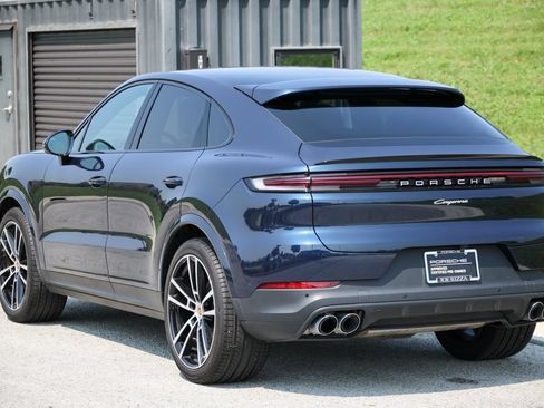 Certified 2026 Porsche Cayenne Coupe AWD/4WD image 3
